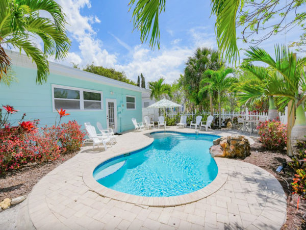 Three Bedroom Lido Key Vacation Home Sleeps Eight Guests